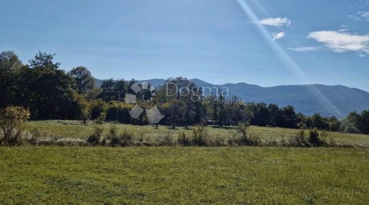 Działka na sprzedaż 50000 m² – Sinac