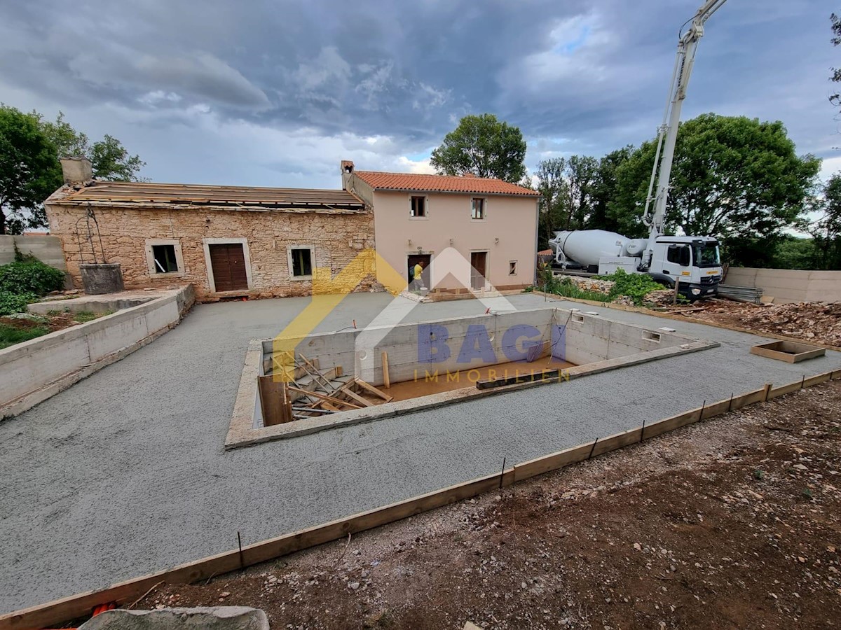 House For sale - ISTARSKA BARBAN