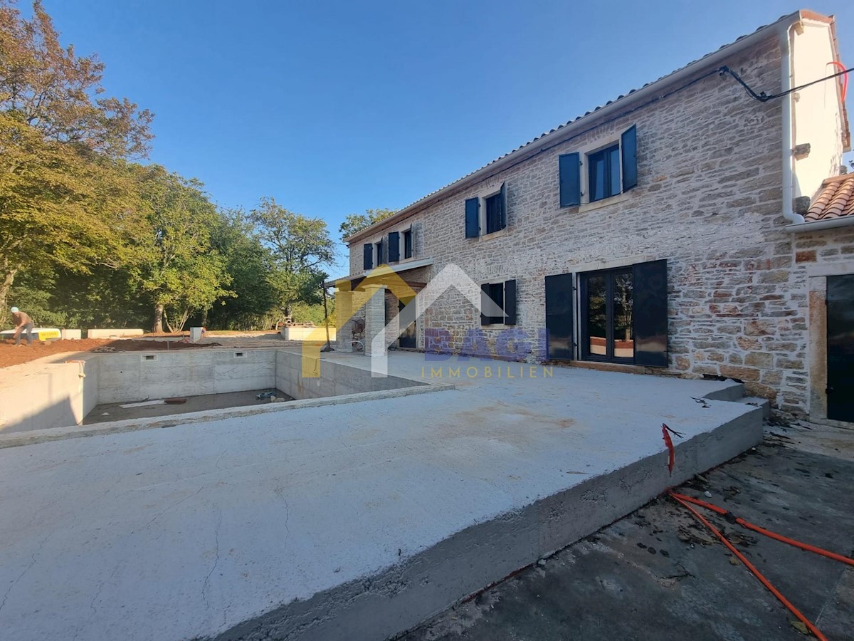 House For sale - ISTARSKA BARBAN