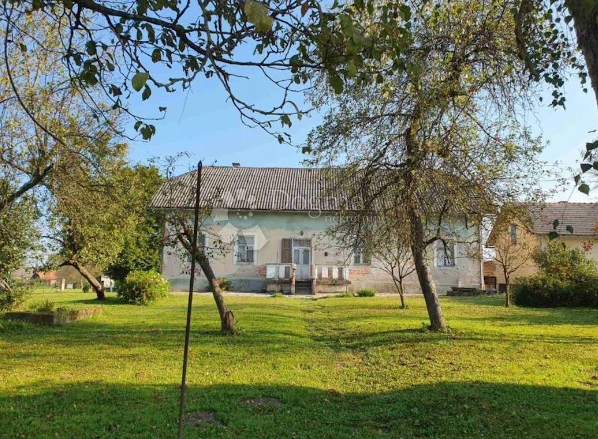 Casa In vendita - KARLOVAČKA KARLOVAC