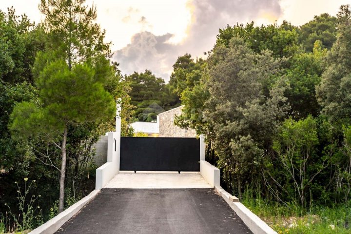 Hiša na predaj 350 m² – Palit