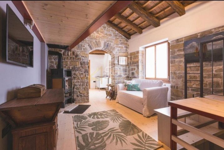 Haus Zu verkaufen - Istarska Oprtalj - foto 2/16