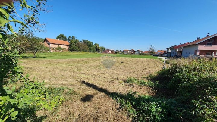 Pozemok na predaj 950 m² – Petruševec