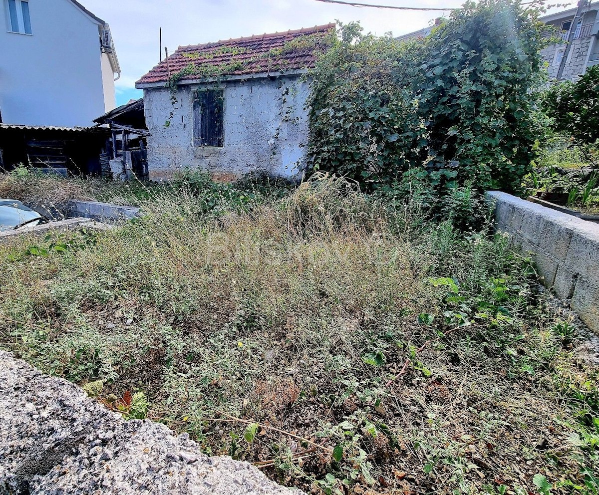 House For sale - SPLITSKO-DALMATINSKA ČIOVO