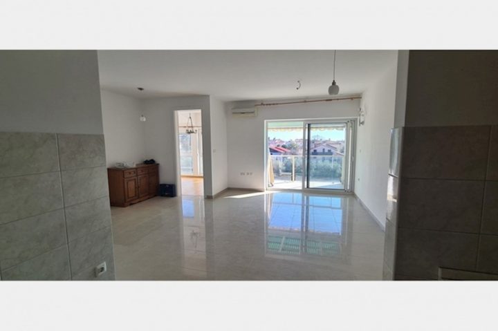 Apartmán na predaj 65 m² – Peroj