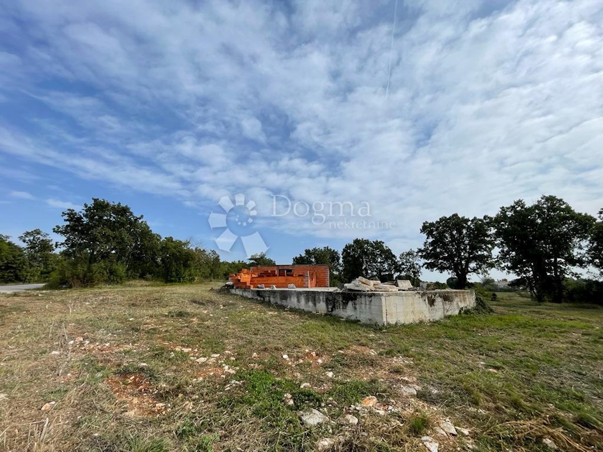 Land For sale - ISTARSKA BARBAN