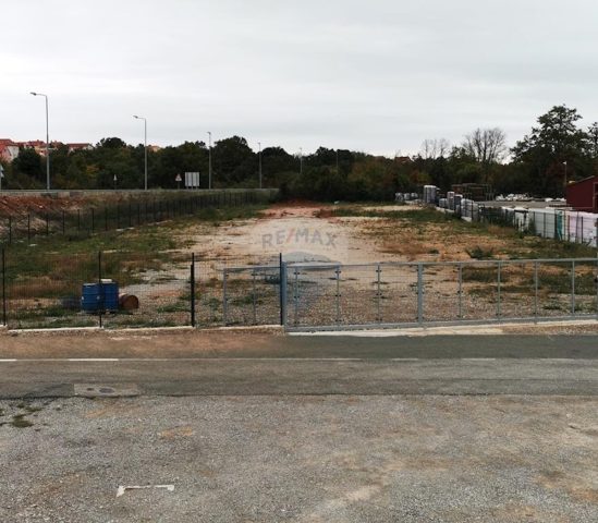 Land for rent 3356 m² – Viškovo