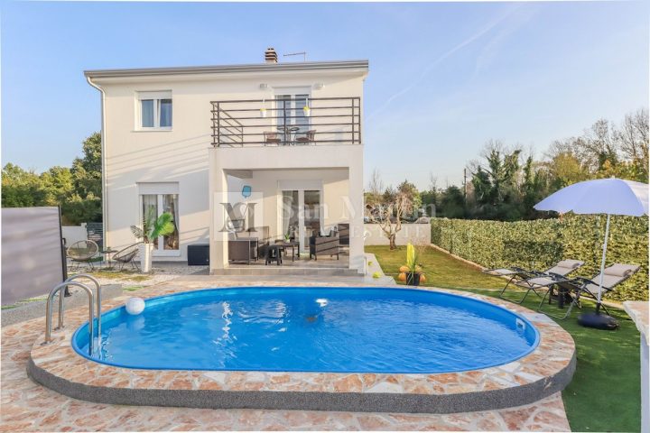 Casa in vendita 252 m² – Poreč