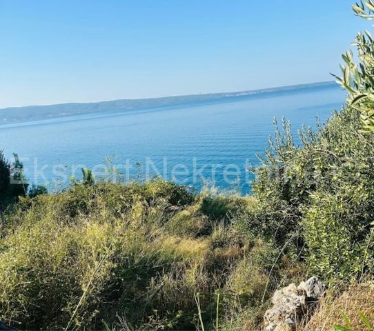 Zemljište na prodaju 1277 m² – Podstrana