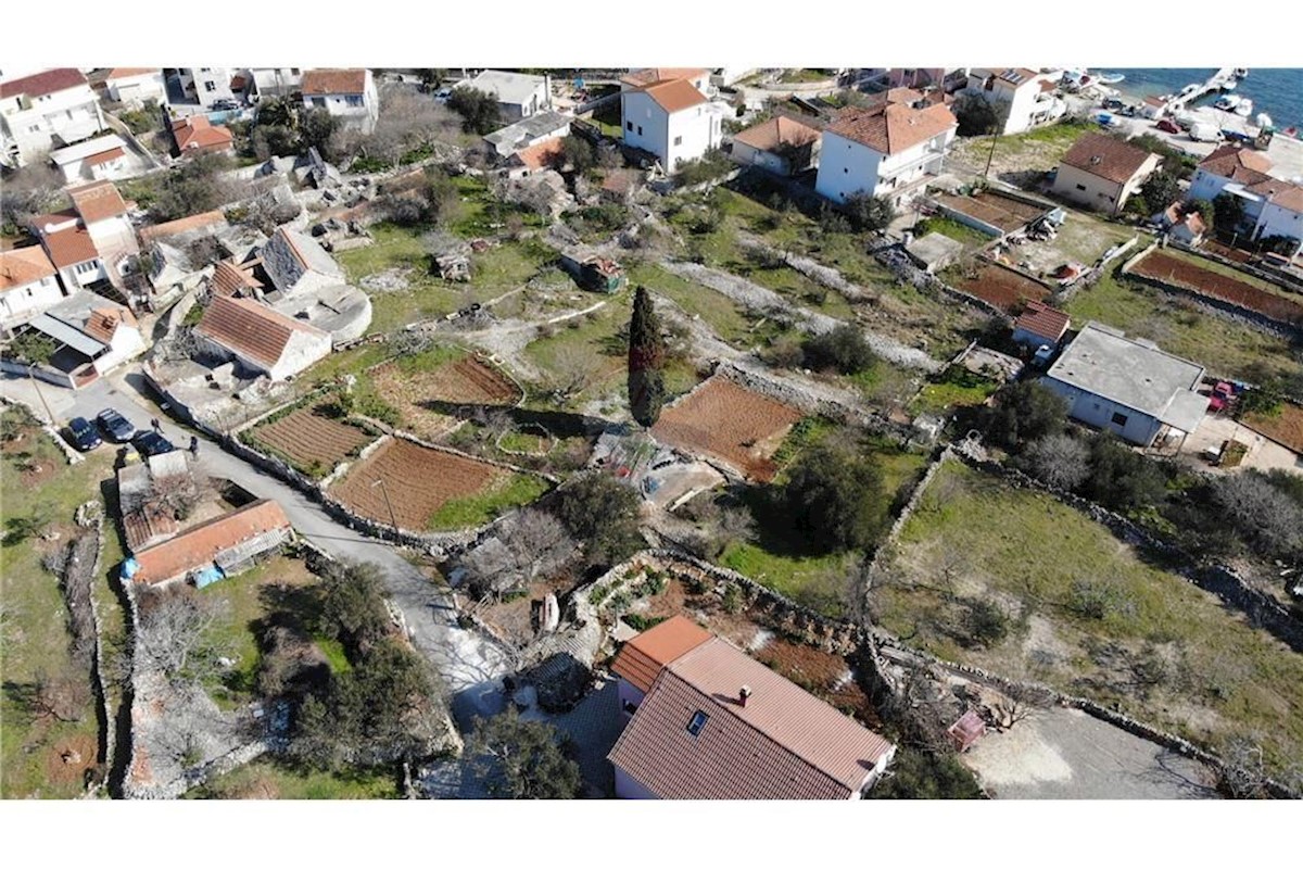 Grundstück Zu verkaufen - SPLITSKO-DALMATINSKA MARINA