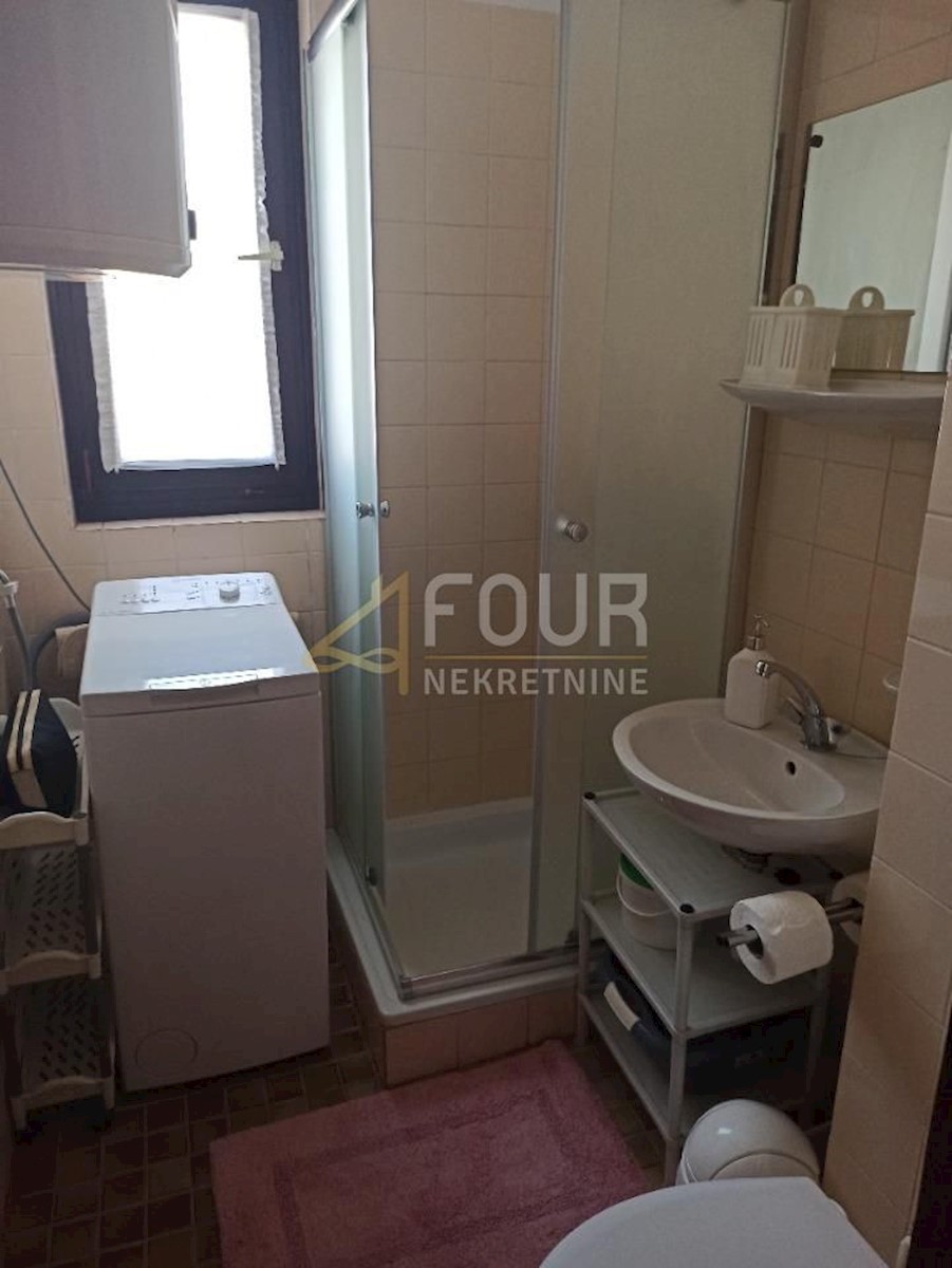 Apartma Naprodaj - LIČKO-SENJSKA Novalja