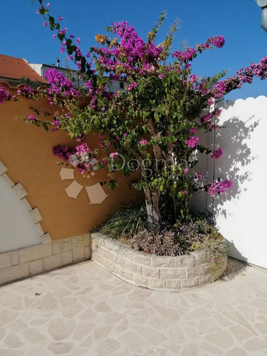 Casa In vendita - ŠIBENSKO-KNINSKA VODICE