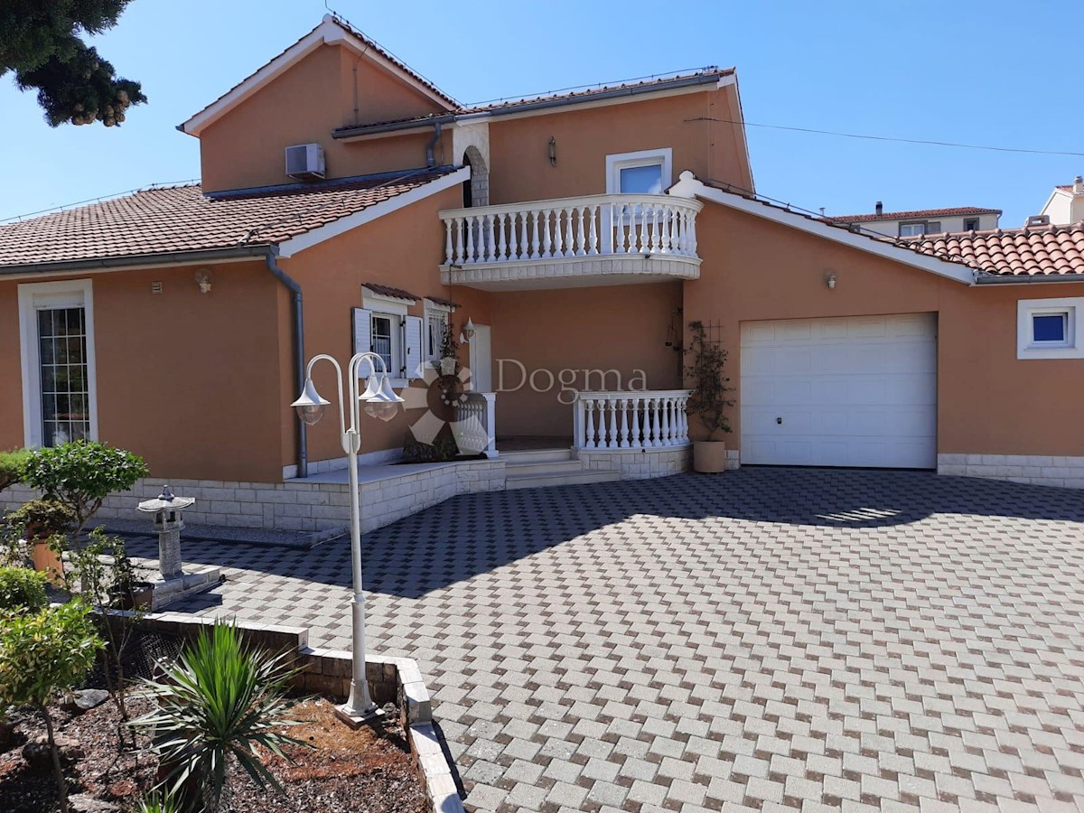 Casa In vendita - ŠIBENSKO-KNINSKA VODICE