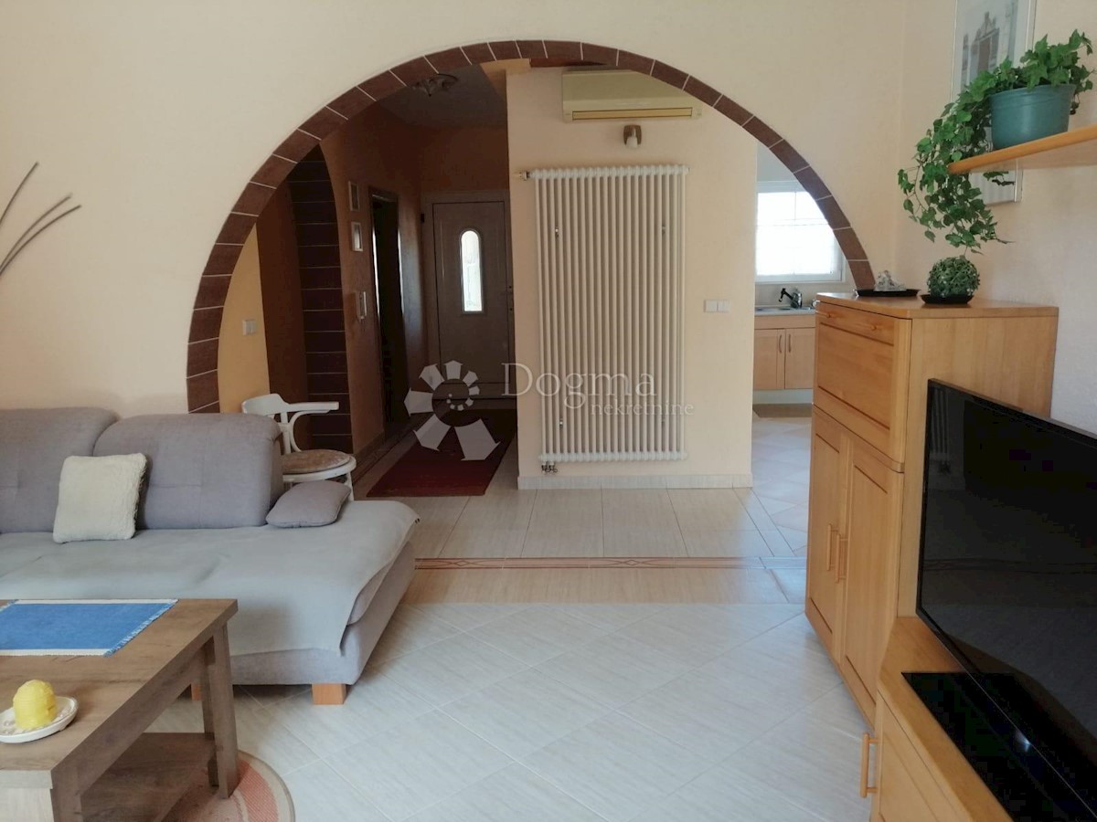 Casa In vendita - ŠIBENSKO-KNINSKA VODICE