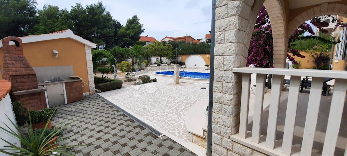 Casa In vendita - ŠIBENSKO-KNINSKA VODICE