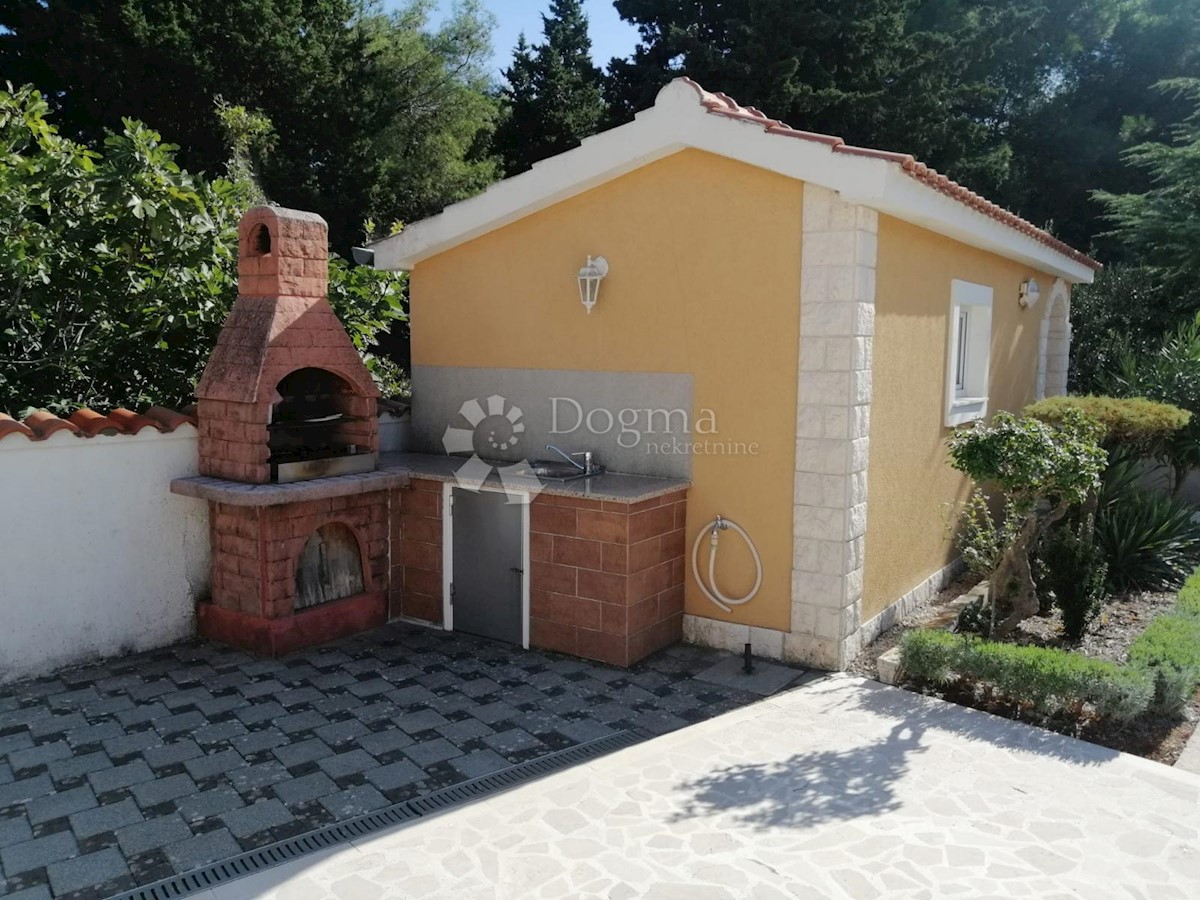 Casa In vendita - ŠIBENSKO-KNINSKA VODICE