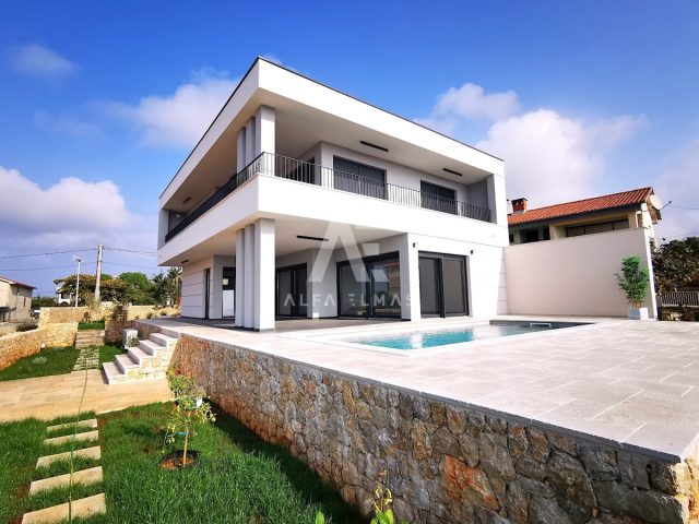 Hiša na predaj 200 m² – Linardići