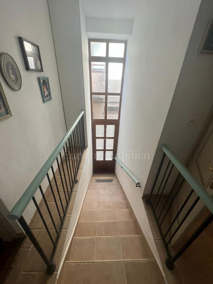Maison À vendre - ŠIBENSKO-KNINSKA PIROVAC