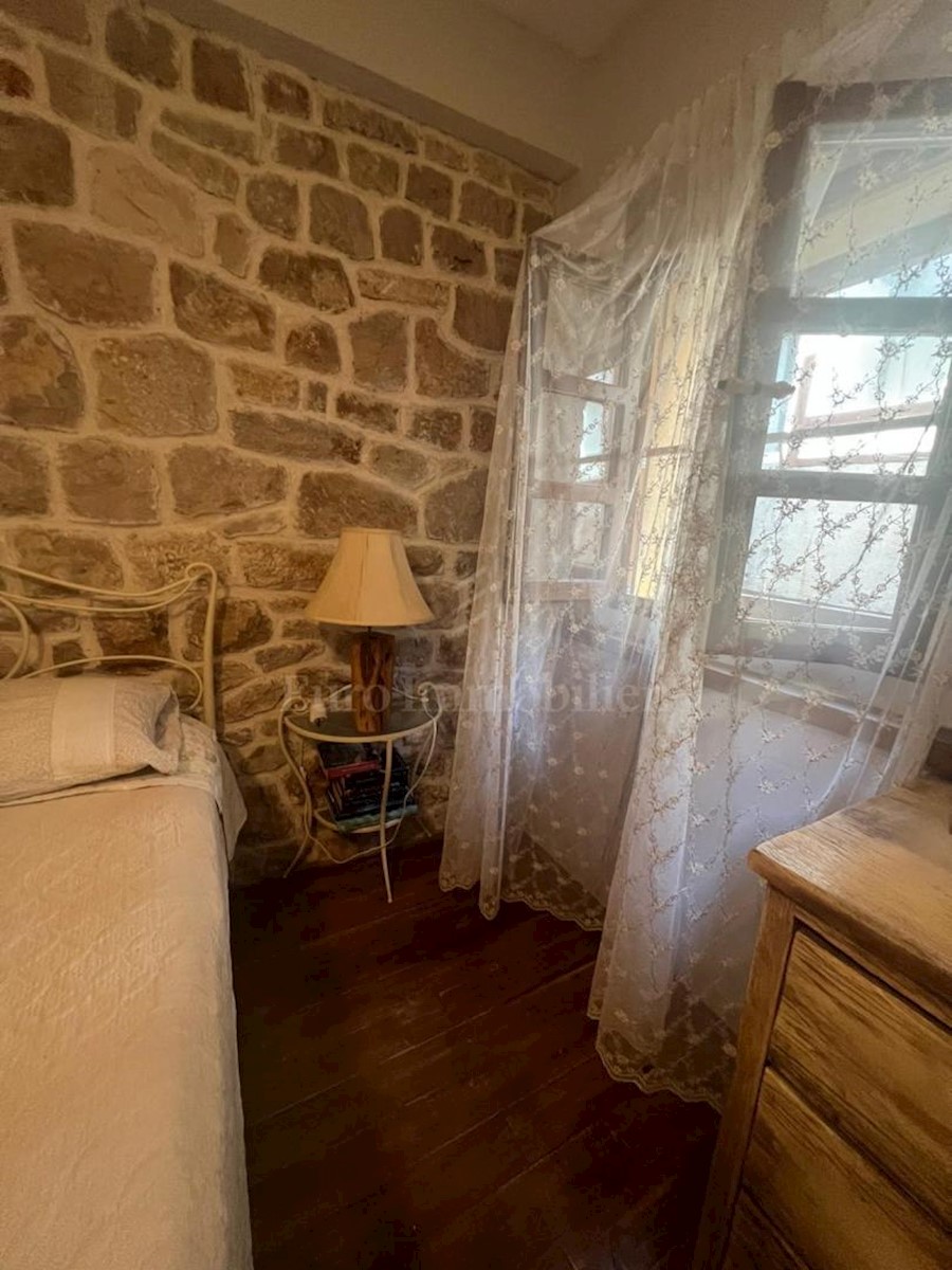 Maison À vendre - ŠIBENSKO-KNINSKA PIROVAC
