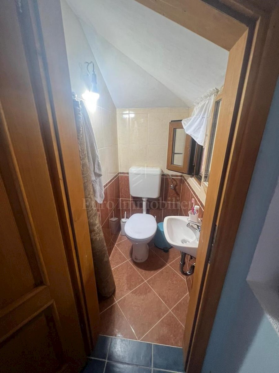 Maison À vendre - ŠIBENSKO-KNINSKA PIROVAC
