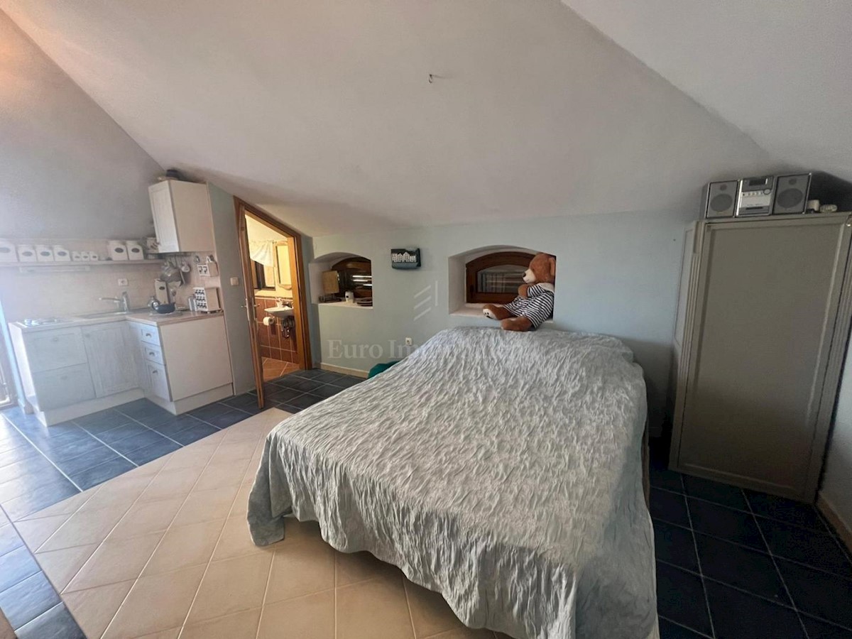 Maison À vendre - ŠIBENSKO-KNINSKA PIROVAC
