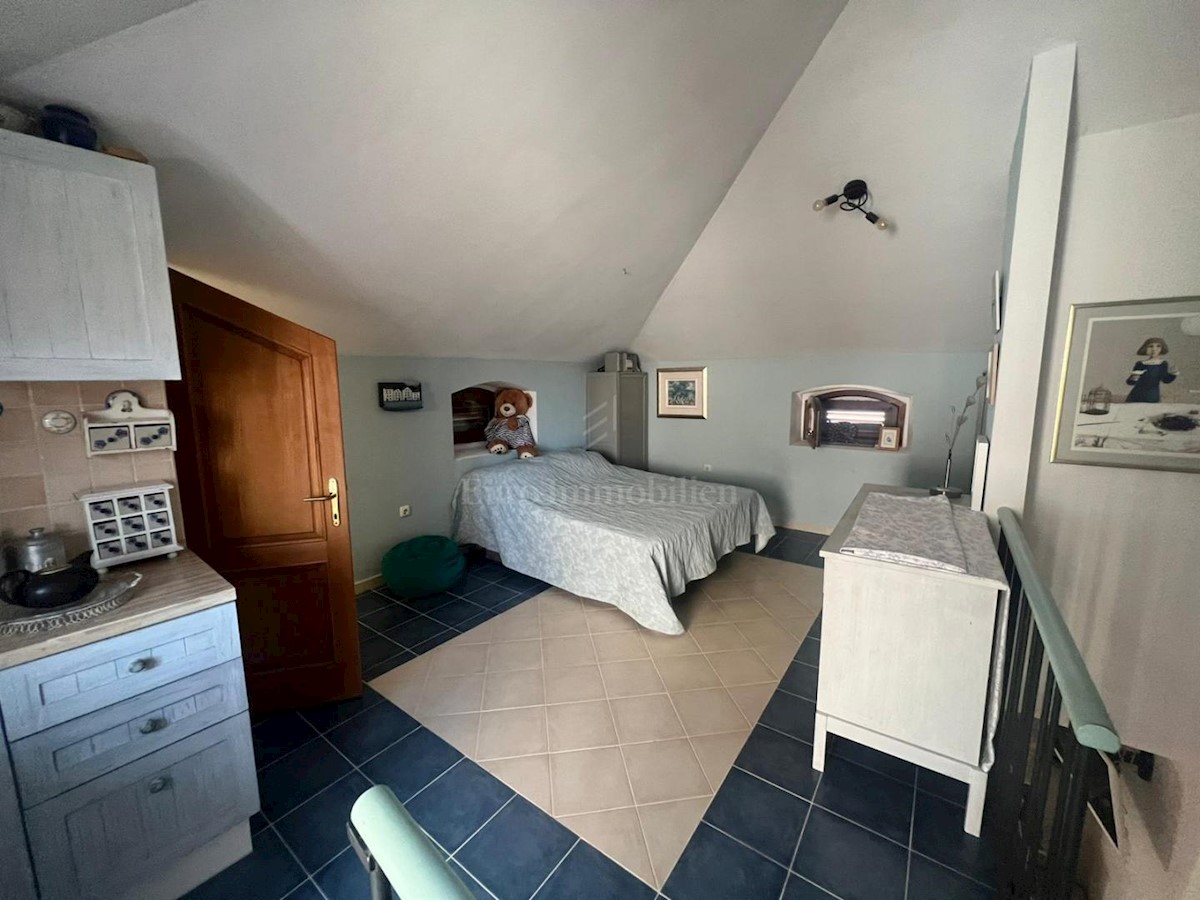Maison À vendre - ŠIBENSKO-KNINSKA PIROVAC