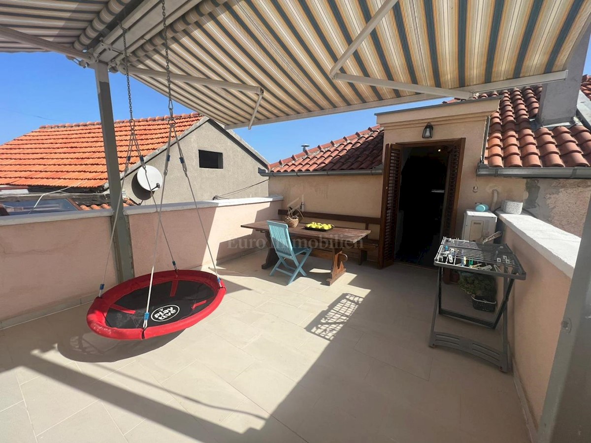 Maison À vendre - ŠIBENSKO-KNINSKA PIROVAC