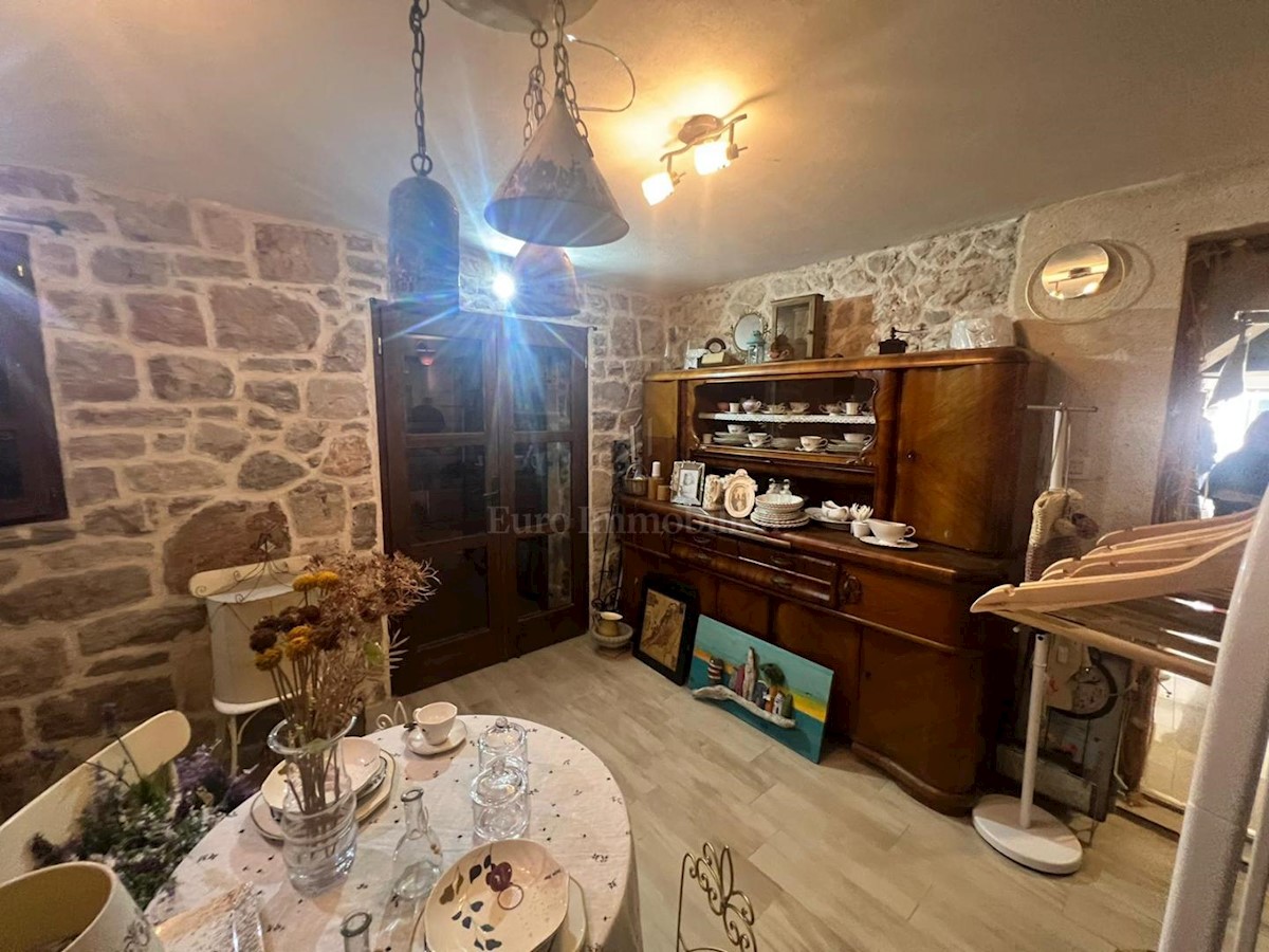 Maison À vendre - ŠIBENSKO-KNINSKA PIROVAC