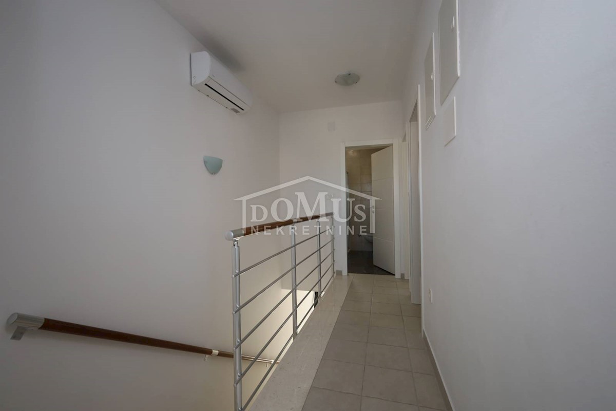 Flat For sale - ŠIBENSKO-KNINSKA VODICE