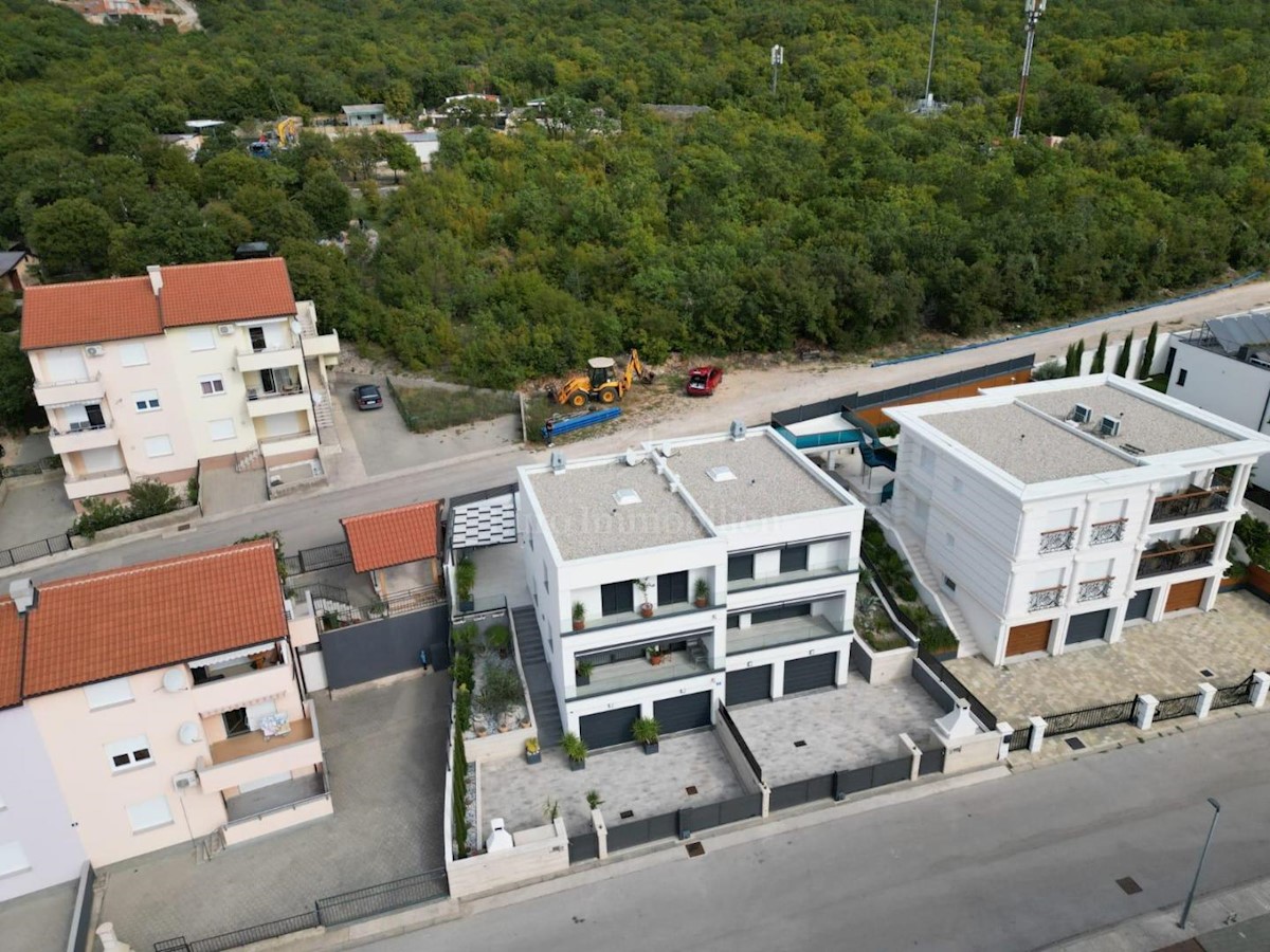 Stan Na prodaju - PRIMORSKO-GORANSKA CRIKVENICA