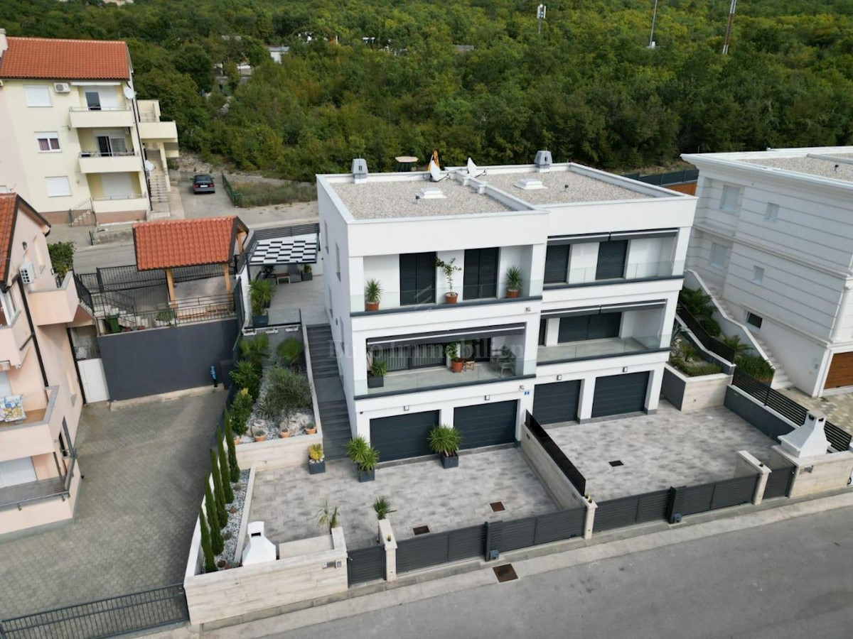 Stan Na prodaju - PRIMORSKO-GORANSKA CRIKVENICA