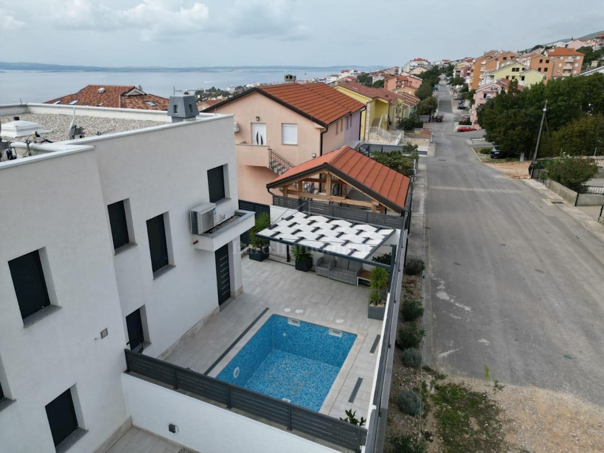 Stan Na prodaju - PRIMORSKO-GORANSKA CRIKVENICA