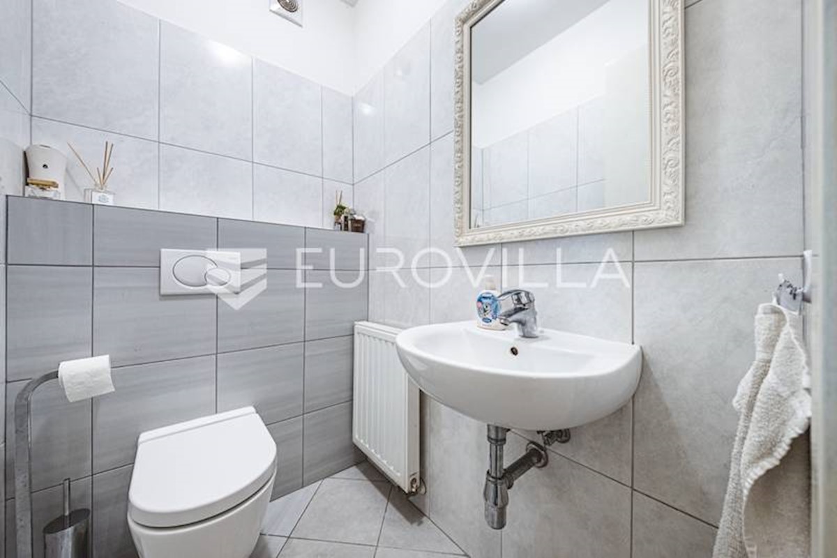 Appartement À louer - GRAD ZAGREB ZAGREB