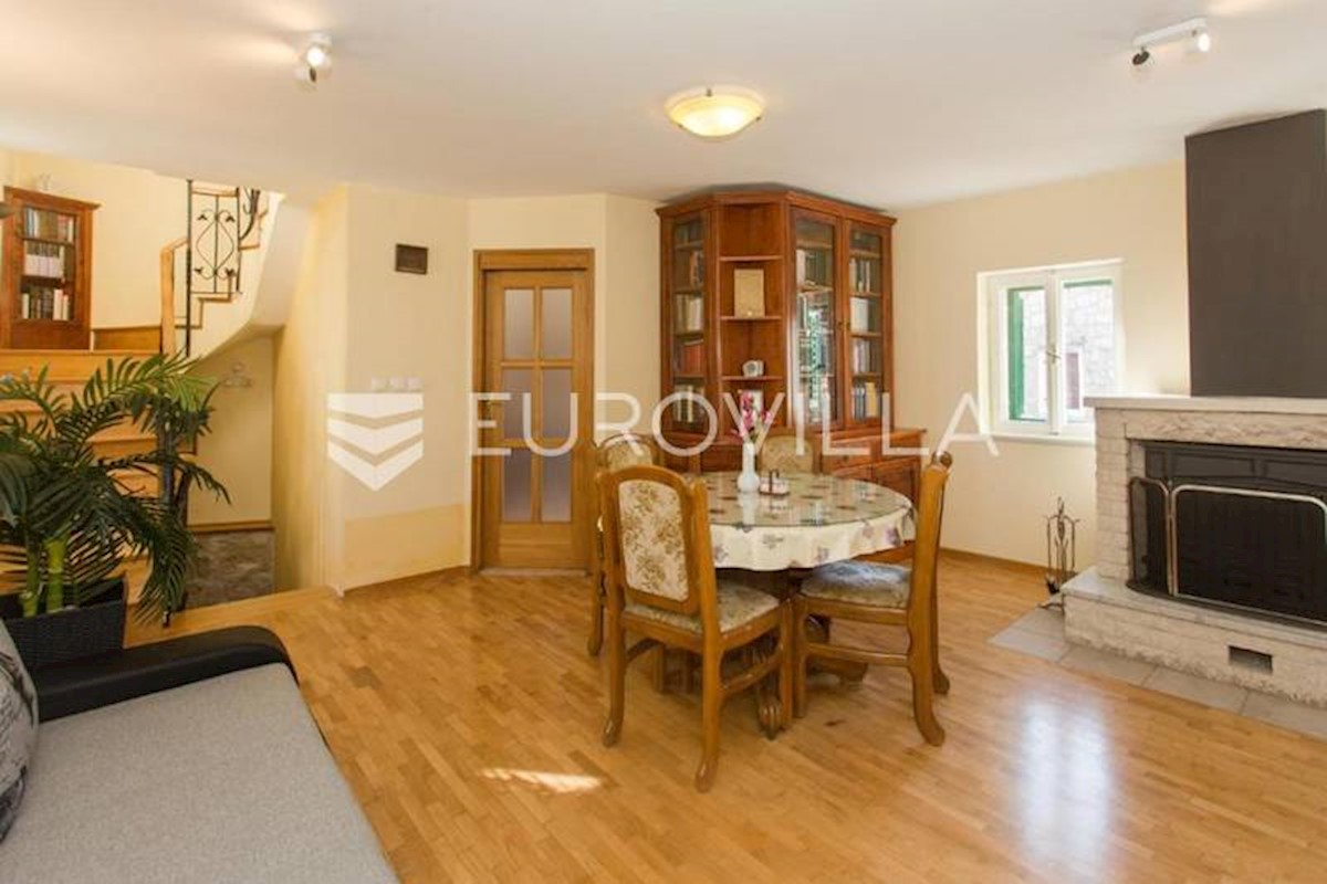 Appartement À louer - SPLITSKO-DALMATINSKA SPLIT