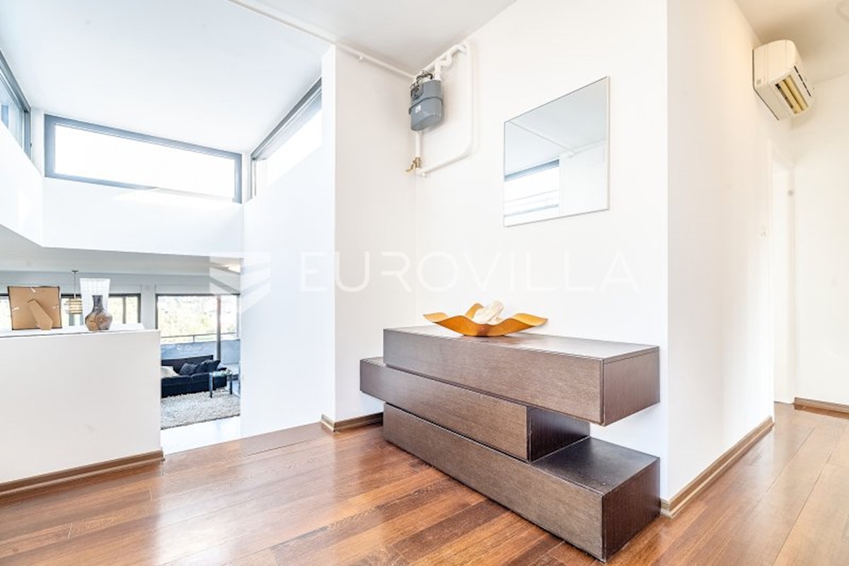 Apartmán Na predaj - GRAD ZAGREB ZAGREB