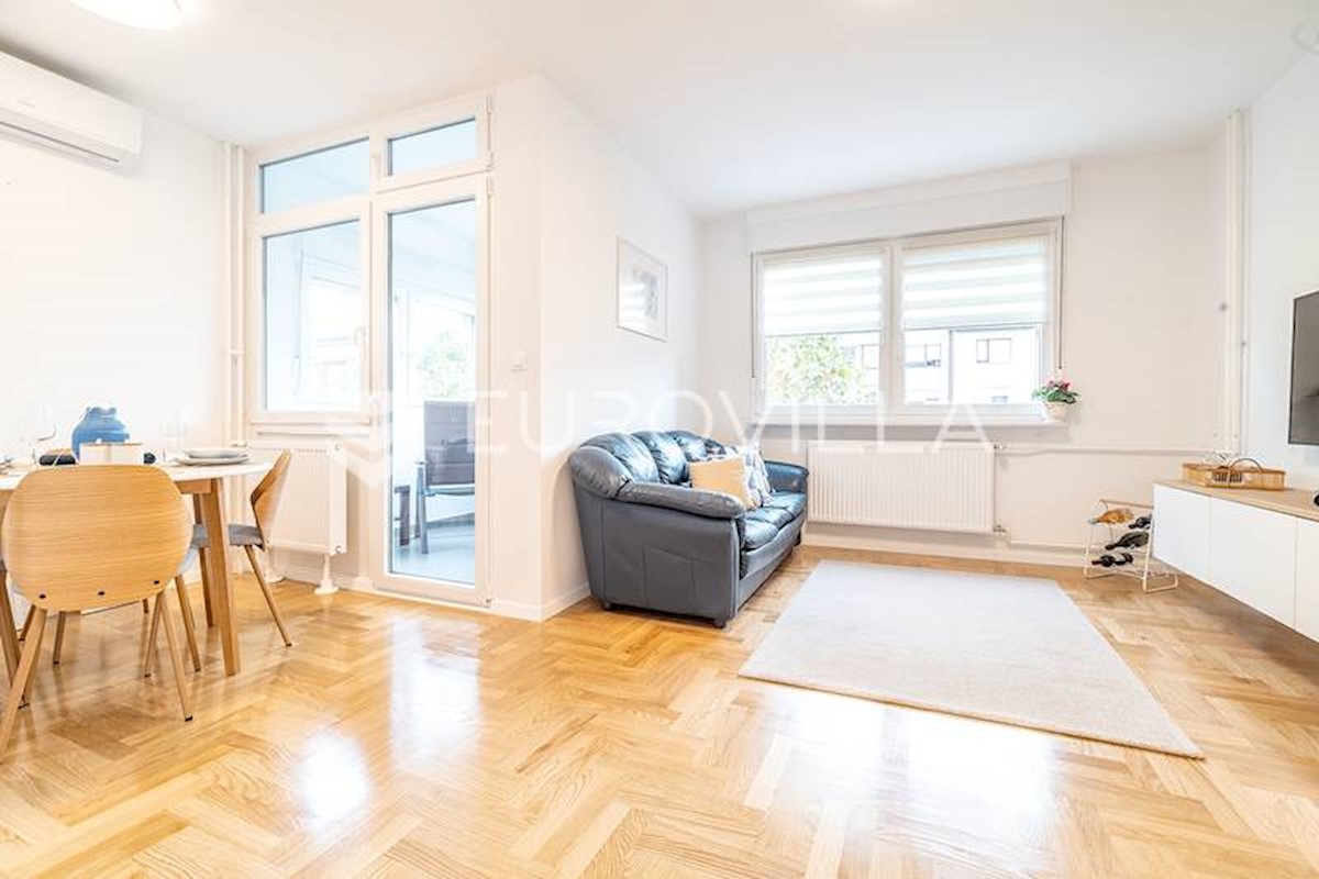 Appartement À louer - GRAD ZAGREB ZAGREB