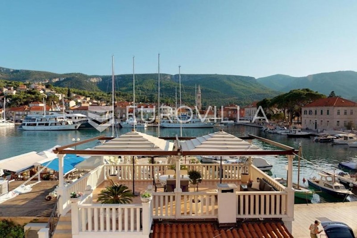 House For sale - SPLITSKO-DALMATINSKA HVAR