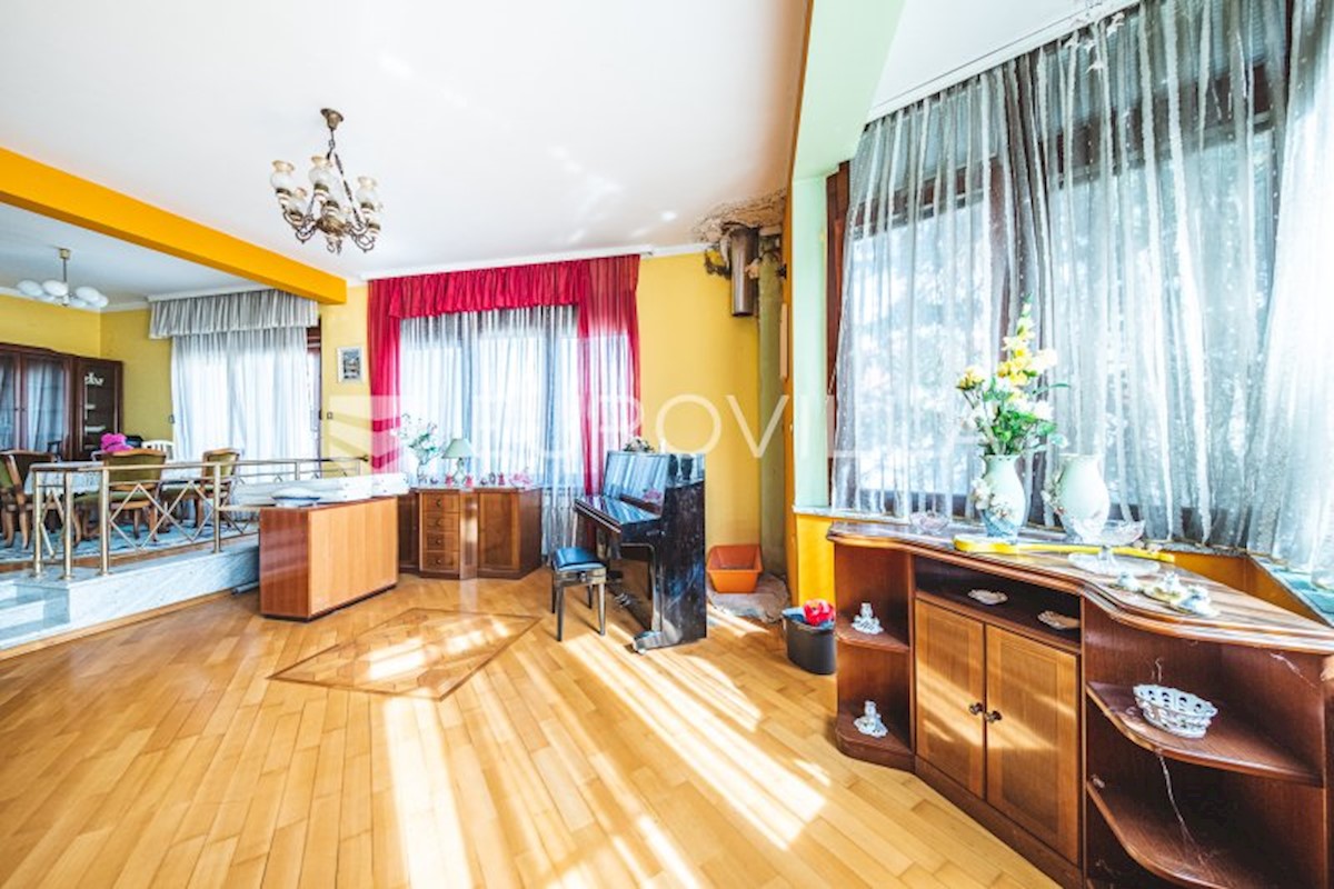 Maison À vendre - GRAD ZAGREB ZAGREB