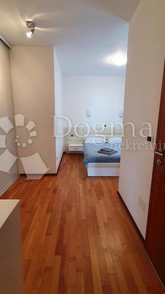 Flat For sale - LIČKO-SENJSKA SENJ