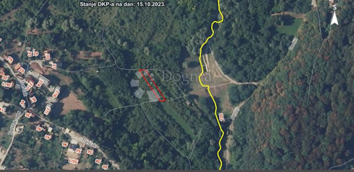 Land for sale 1504 m² – Bijenik