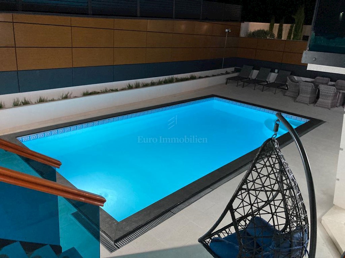 House For sale - PRIMORSKO-GORANSKA CRIKVENICA
