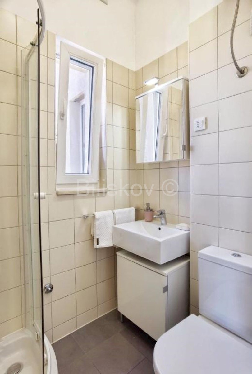 Flat For rent - SPLITSKO-DALMATINSKA SPLIT