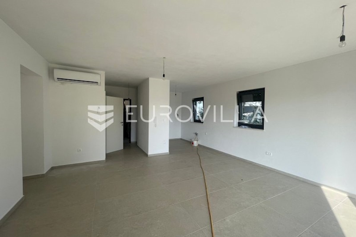 Flat For sale - ISTARSKA TAR-VABRIGA