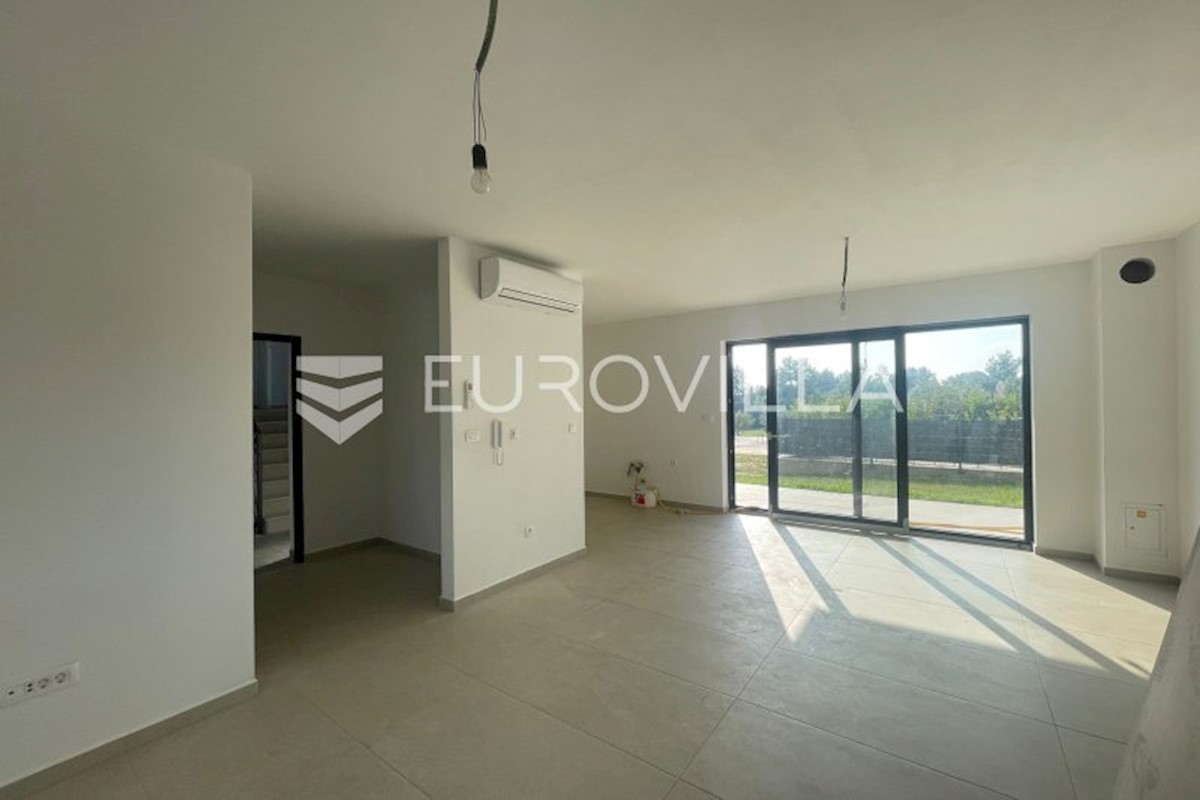 Flat For sale - ISTARSKA TAR-VABRIGA