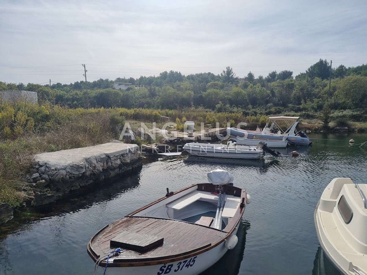 Land For sale - ŠIBENSKO-KNINSKA ŠIBENIK