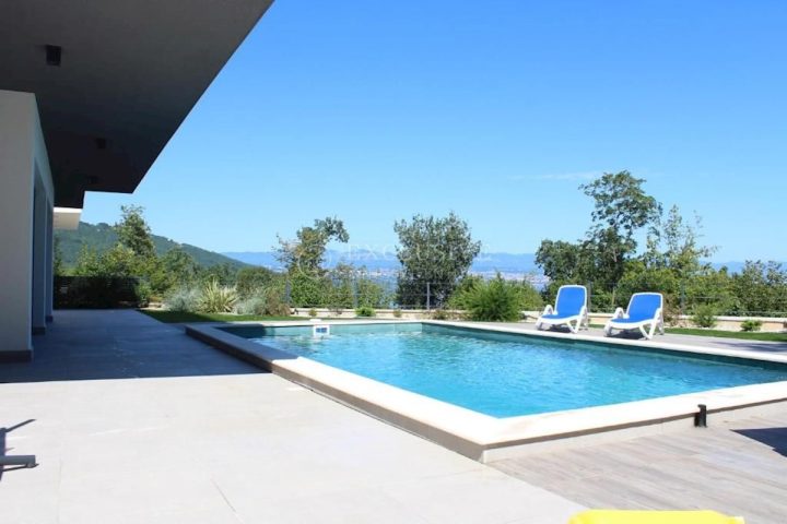 Casa in vendita 400 m² – Lovran