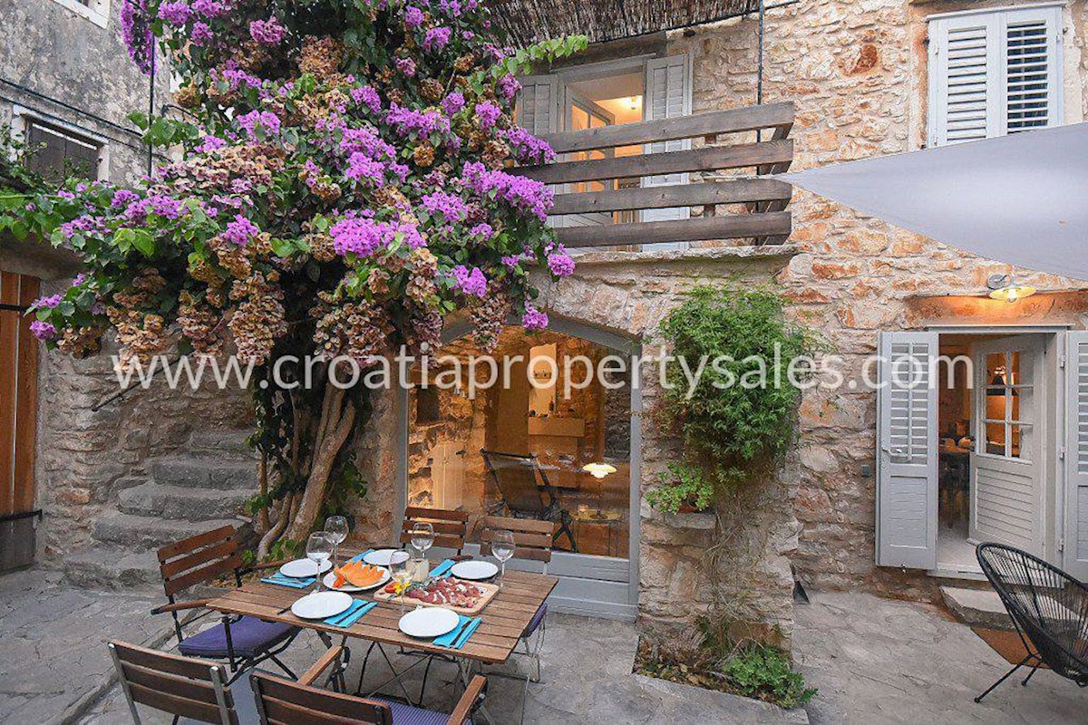 Casa In vendita - SPLITSKO-DALMATINSKA HVAR