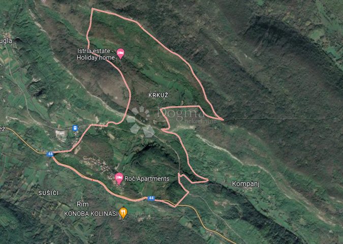 Land for sale 9941 m² – Roč