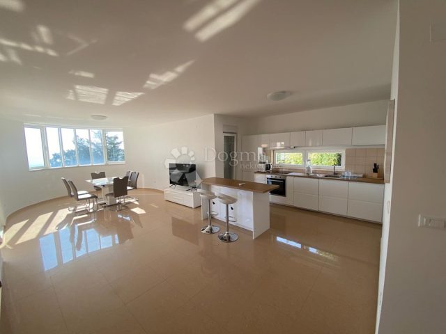Stan na prodaju 123 m² – Ičići