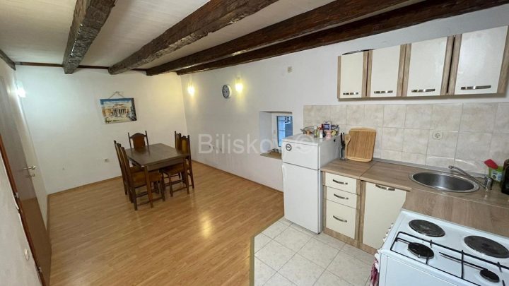 Apartmán k pronájmu 120 m² – Grad